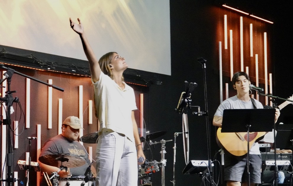 Tristan and Hannah leading worship